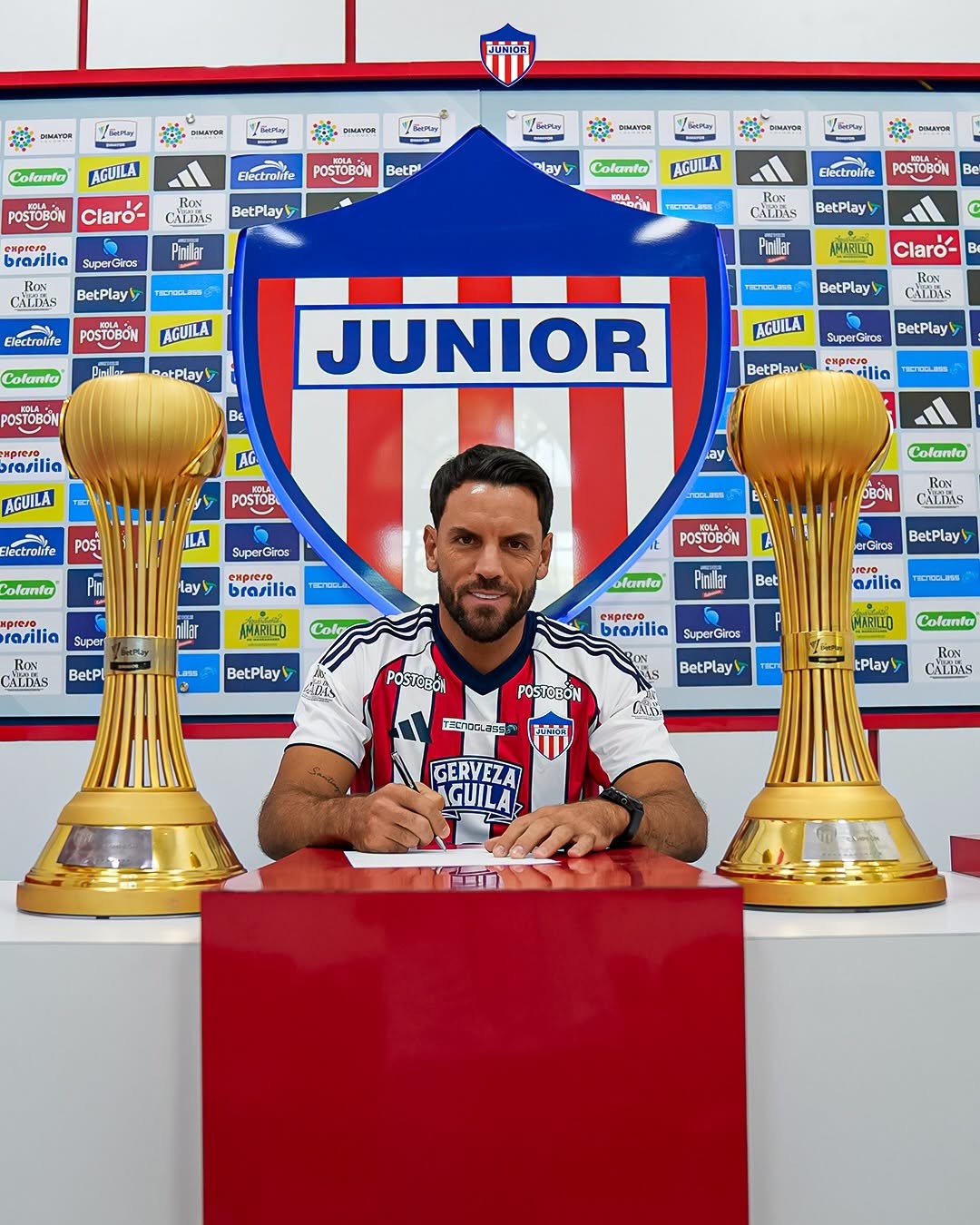 El ángel vuelve a casa: Mario Sebastián Viera es el nuevo timonel del Junior FC